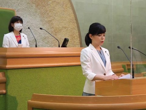 今定例議会から、議会の生中継を開始しました。